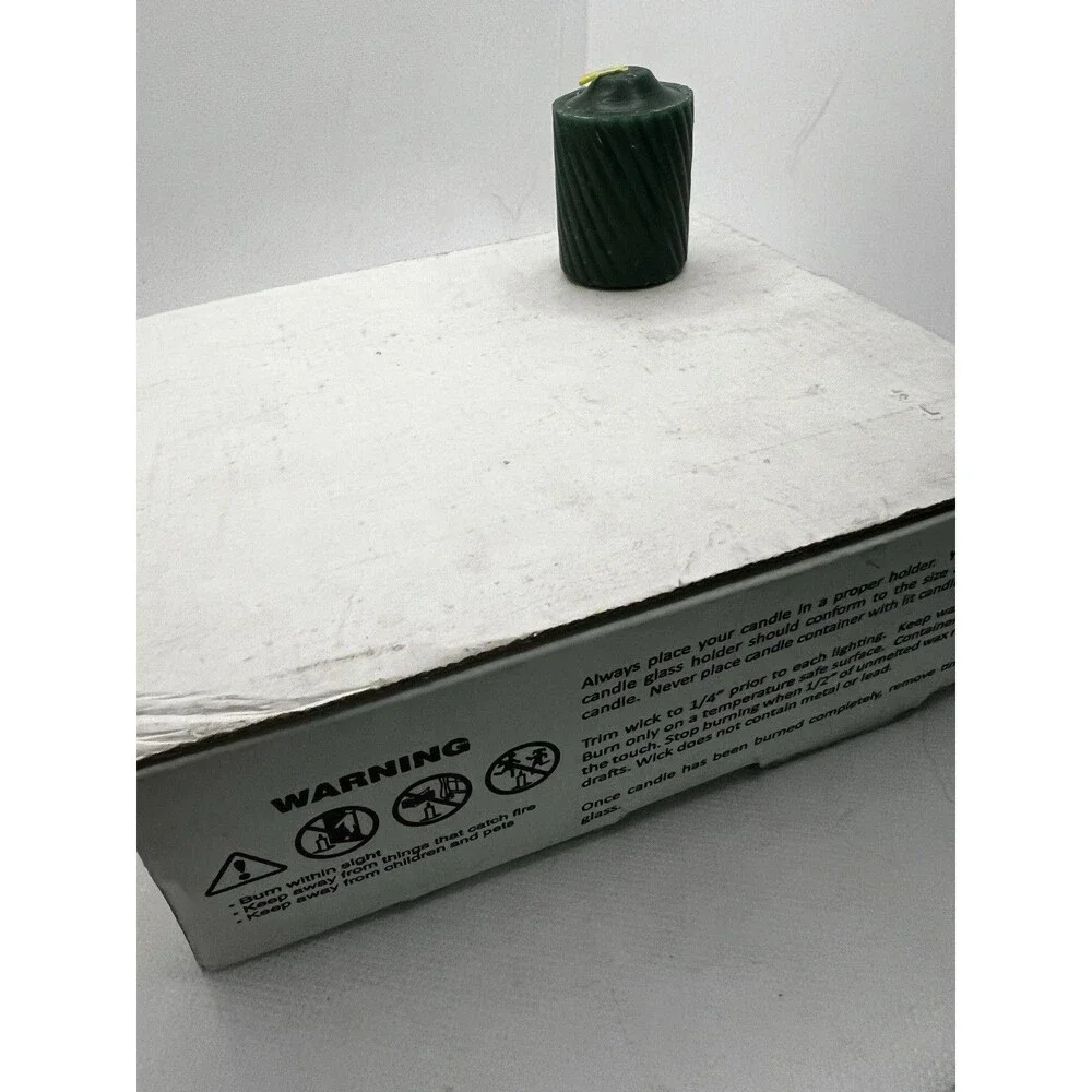 Vintage Candle Made In USA Boxed  General Wax & Co. 20 green  1 3/8 x 2